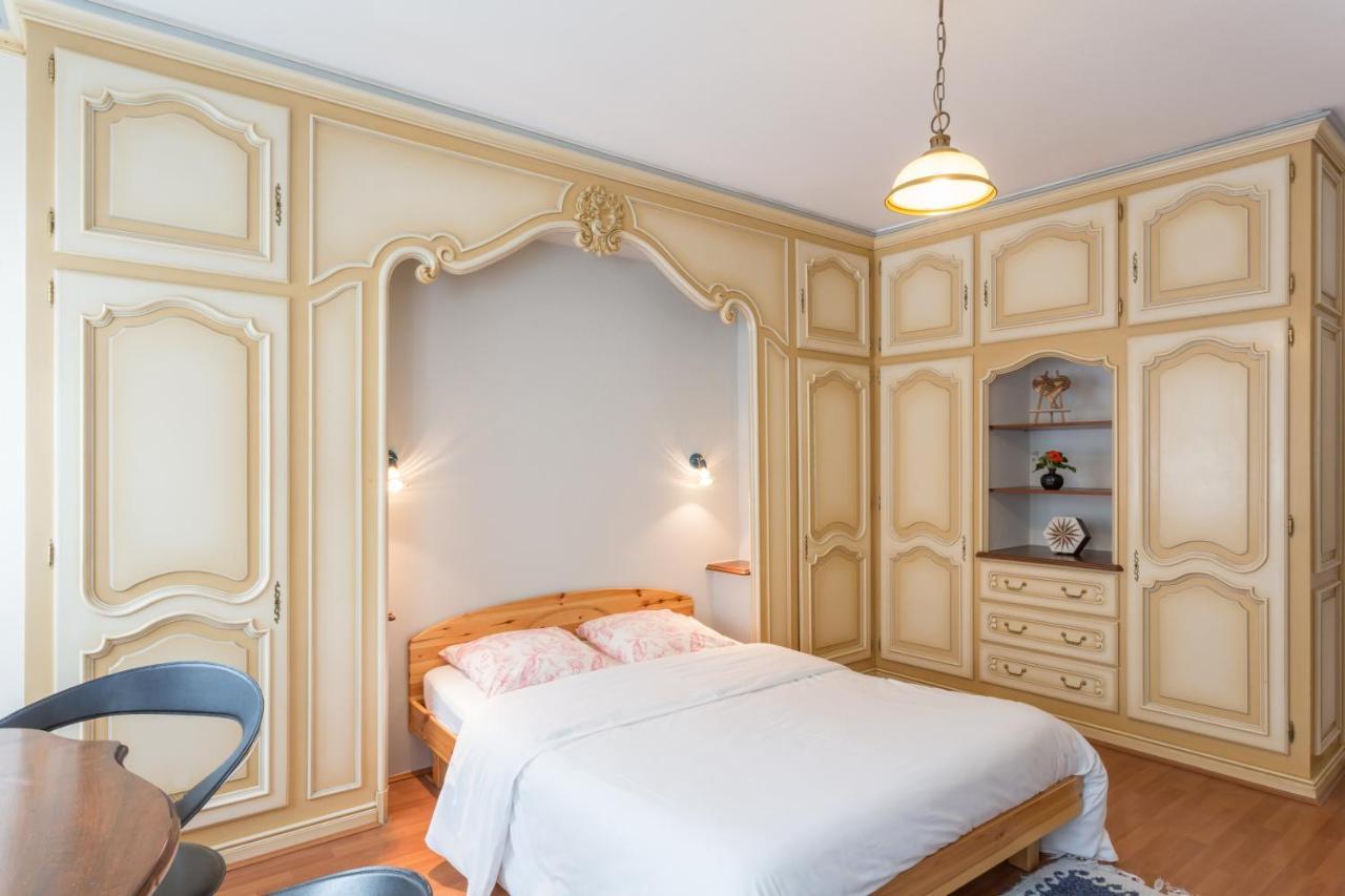 Hotel Restaurant Collin Ferrette Екстер'єр фото