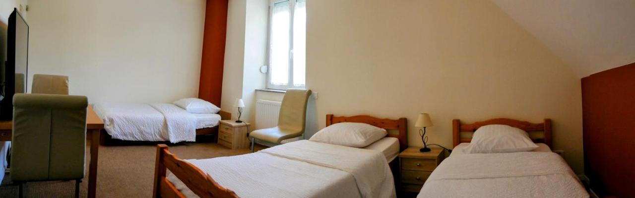 Hotel Restaurant Collin Ferrette Екстер'єр фото