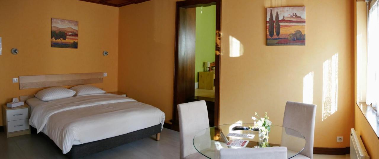 Hotel Restaurant Collin Ferrette Екстер'єр фото