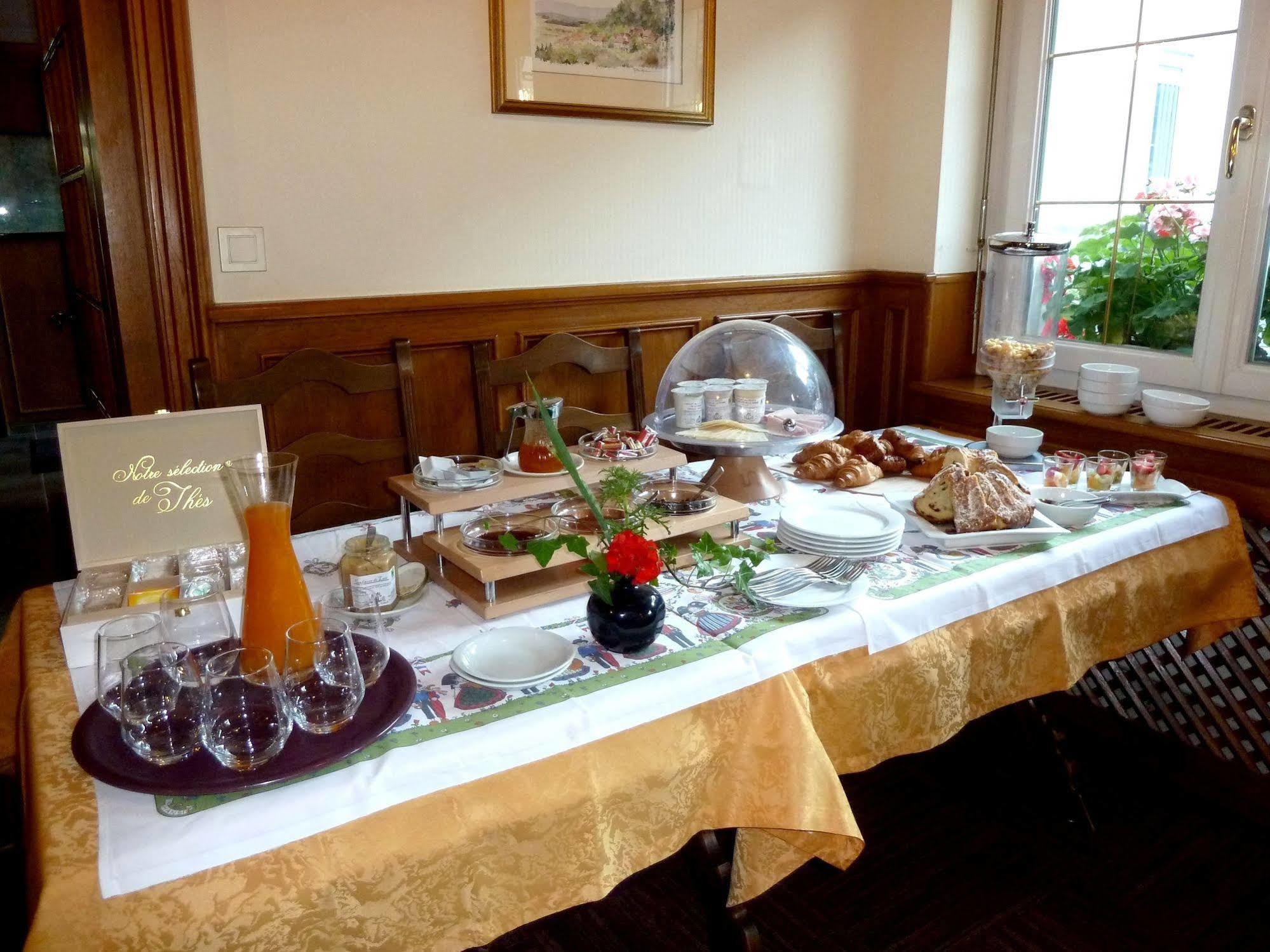 Hotel Restaurant Collin Ferrette Екстер'єр фото